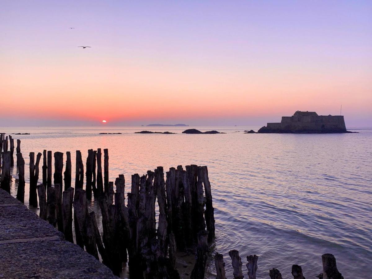 Appartement de 60 m2 tout juste rénové à Saint Malo Intra-Muros Saint-Malo Exterior foto